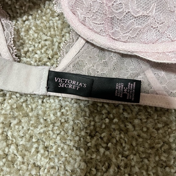 victoria secret bra - Picture 2 of 2